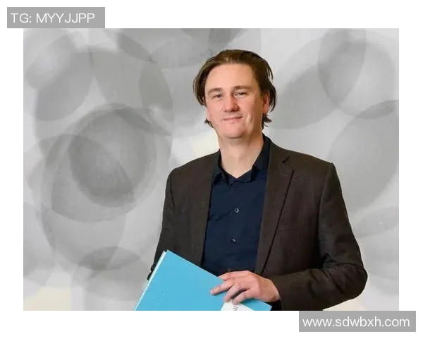 吉布森的艺术与哲学探索：从文学到视觉的跨界之旅