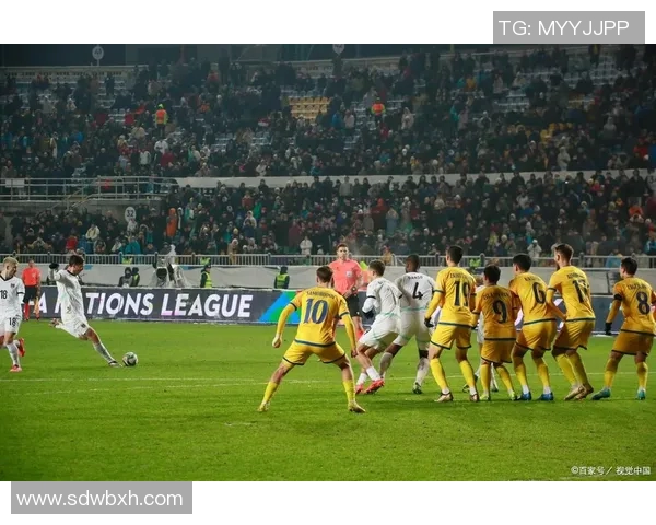 意甲激战亚特兰大迎战维罗纳争夺积分榜关键胜利